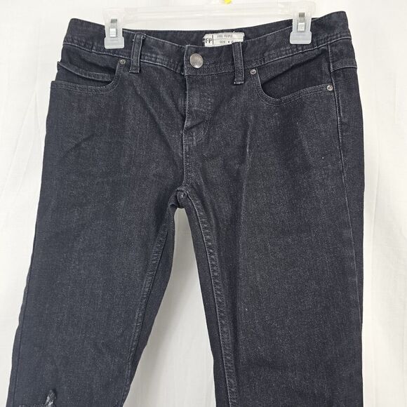 Free People Mid Rise Skinny Destroyed Ankle Jean in BlackWomen's Size 28 - Picture 4 of 6